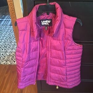 Gently worn lands end women’s puffer vest; sz M